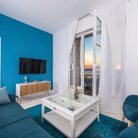 Aquamarine Sea View Lejlighed *