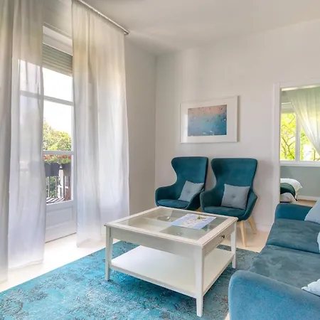 Aquamarine Sea View Apartamento *